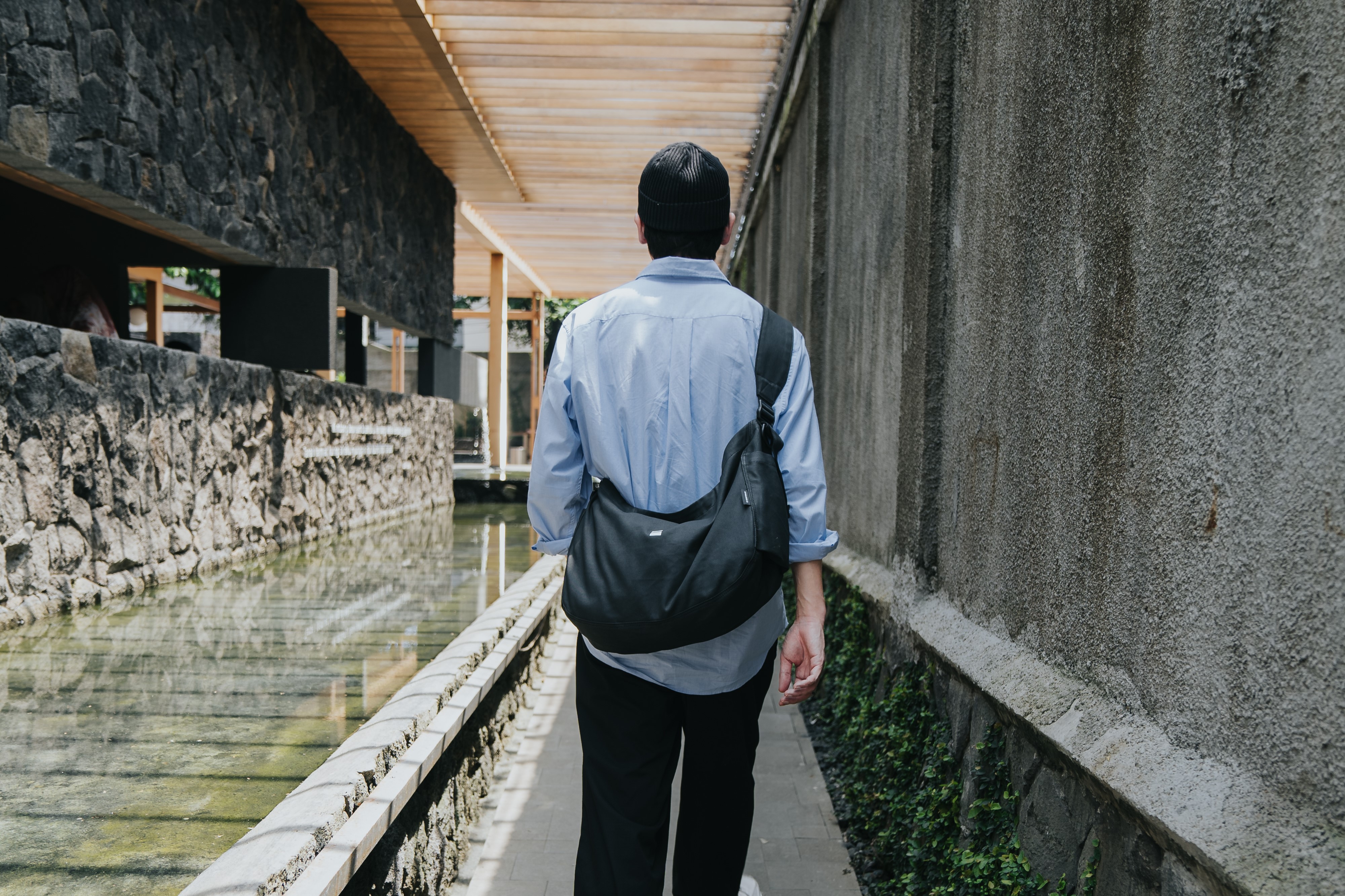 Rekomendasi Tas Kerja Selempang Pria Praktis dan Kece