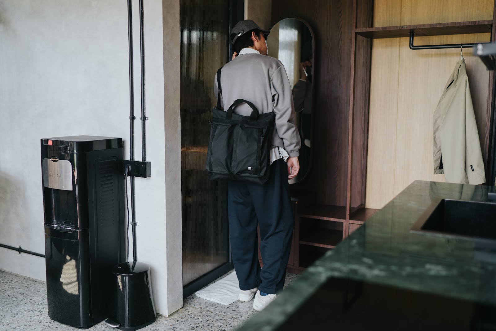 Rahasia Tampil Effortless Mix and Match Outfit Minimalist!