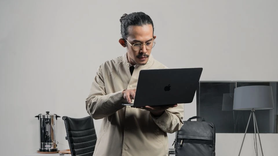 5 Cara Kasih Good Impression Saat Hari Pertama Kerja