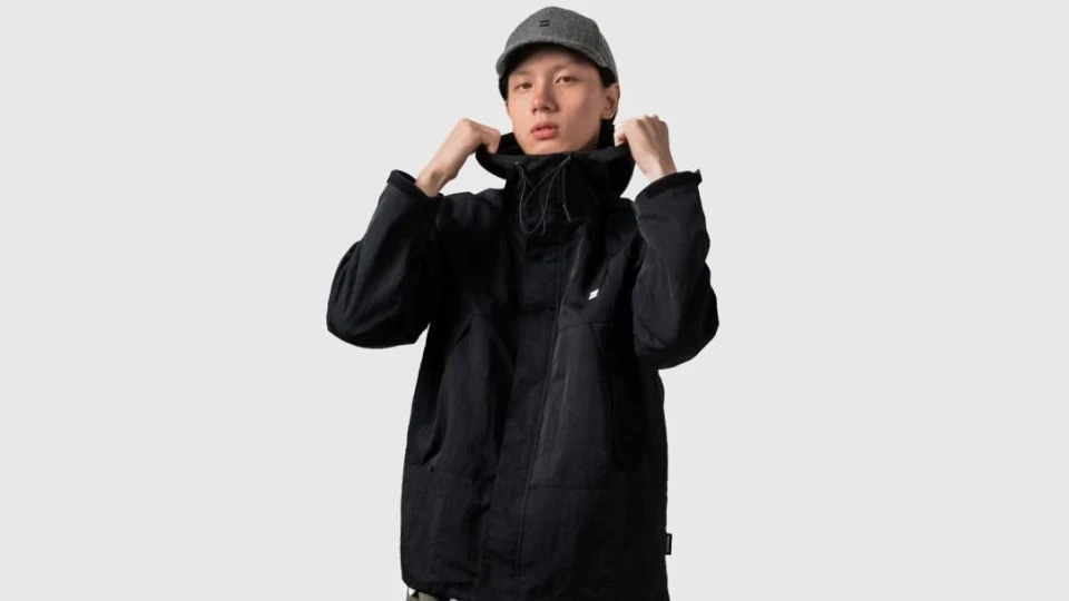 All About Windbreaker Jackets: Functions, Differences, and How to Choose the Right One!