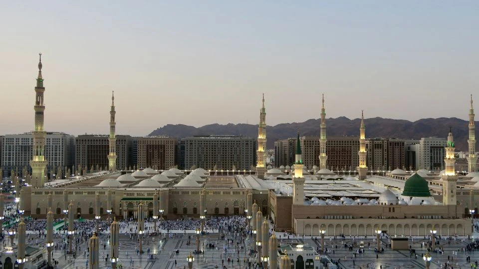 Hajj vs Umrah: A Complete Guide for Pilgrims