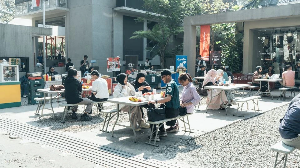 Bodypack Yang Lokal Lokal Aja Market Hadirkan Hidden Gem Kuliner Bandung