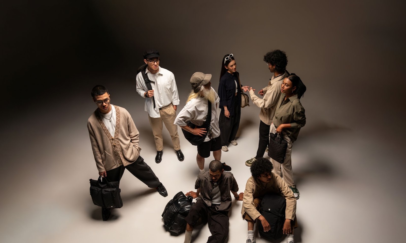 Inspirasi Outfit untuk Mahasiswa di Kampus bareng Bodypack