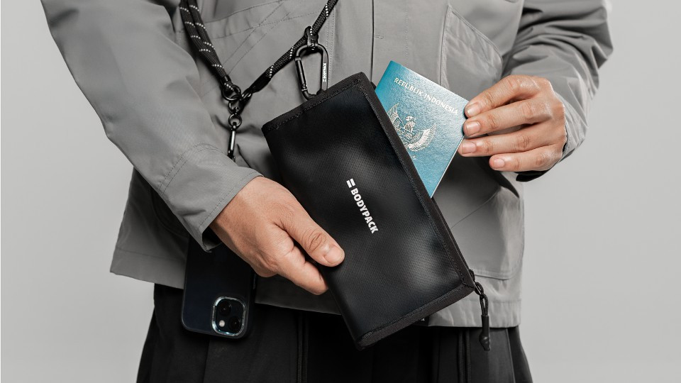 Bodypack Travel Pouch dapat Mempermudah Aktivitas Harianmu