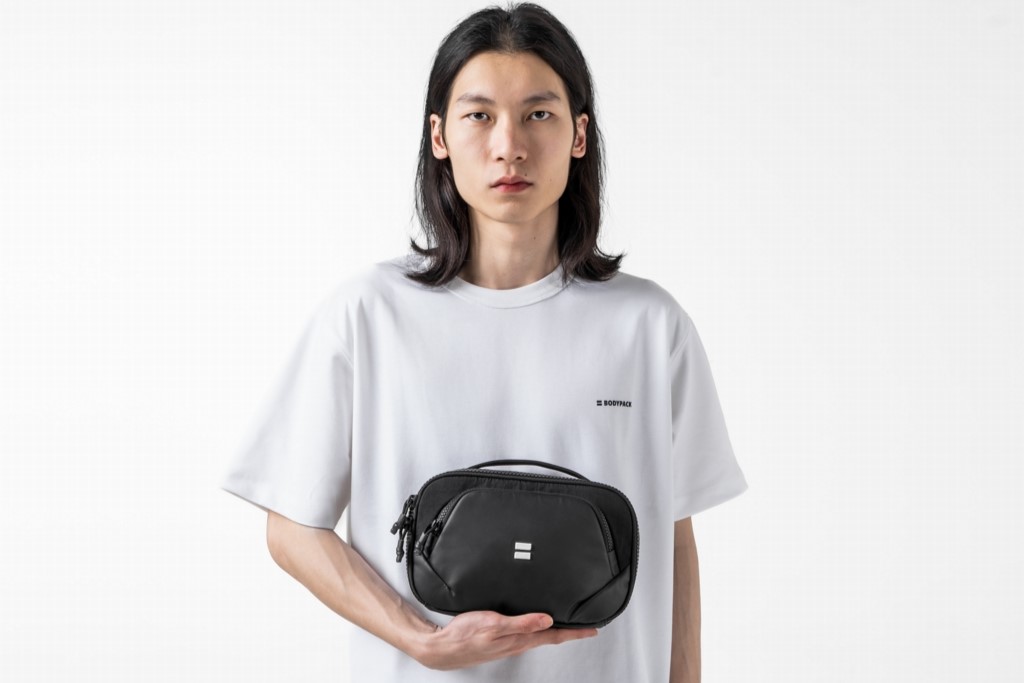 Nggak Nyangka! Tas Kecil Ini Sangat Praktikal dan Multifungsi | Bodypack